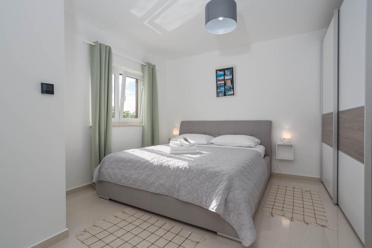 Villa Antonada Vrh  Экстерьер фото