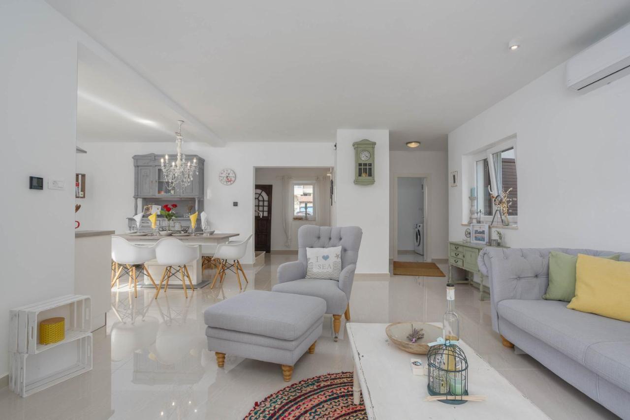 Villa Antonada Vrh  Экстерьер фото