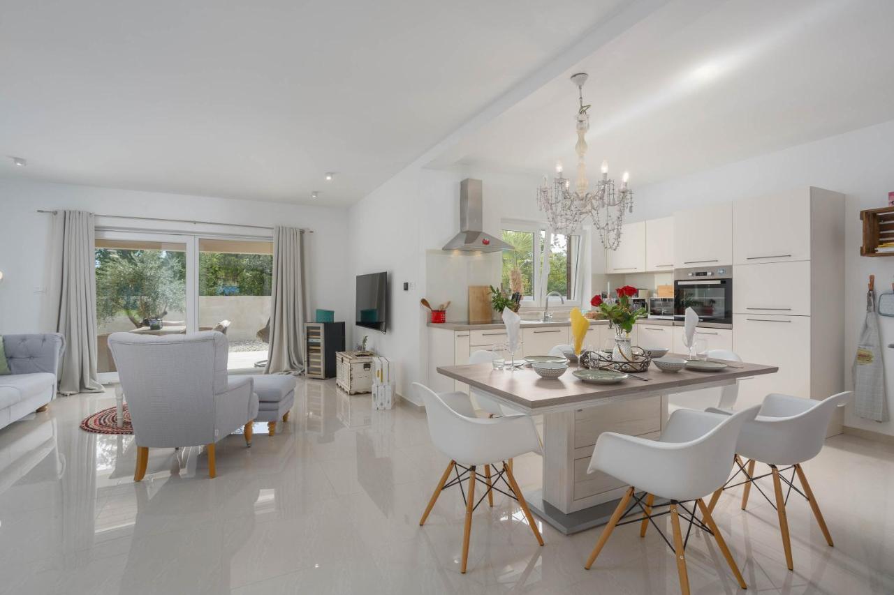 Villa Antonada Vrh  Экстерьер фото